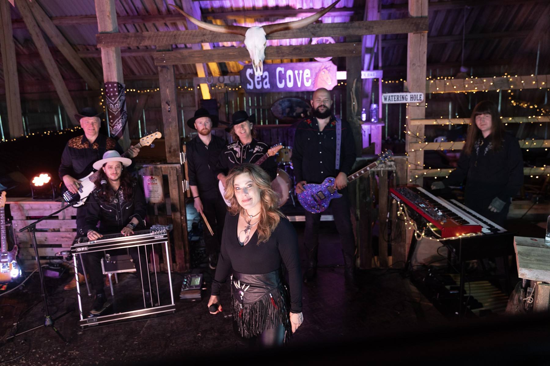 Hele Shania Twain Tribute samlet på scenen